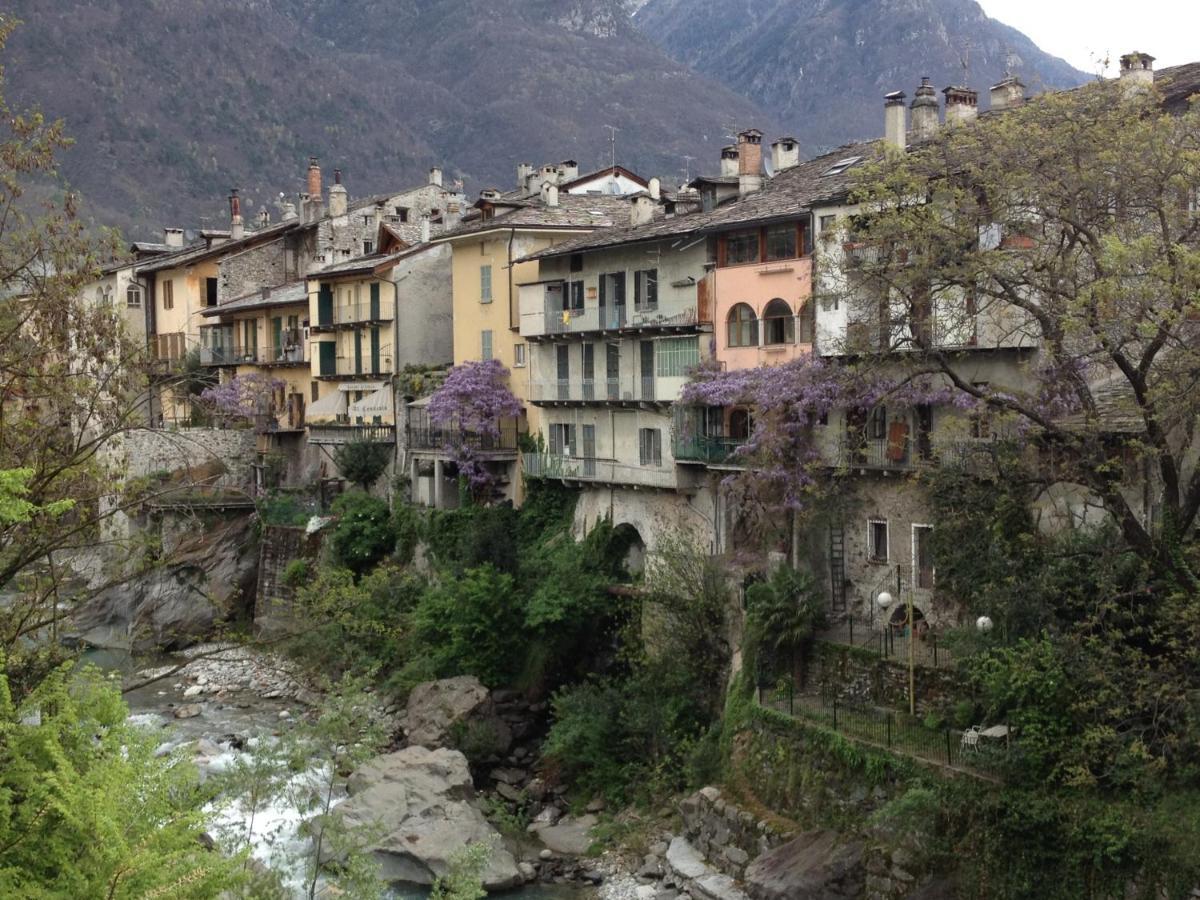 Bb Chiavenna Centro Storico Acomodação com café da manhã Exterior foto